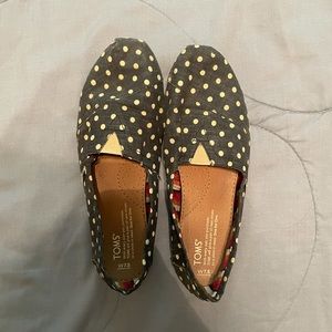 Toms Navy with White/Cream Polka Dots